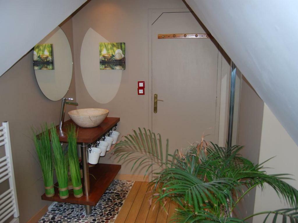 Maison Avec Piscine Et Sauna A Vire Dış mekan fotoğraf